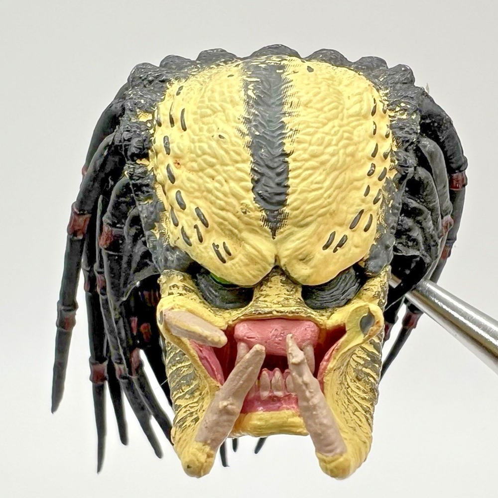Renegade Predator Replacement Head Piece NECA Action Figure Alternate Authentic